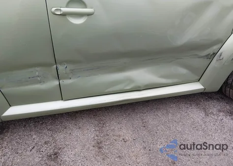 2009 Volkswagen New Beetle 2.5L из США, поврежденный, VIN 3VWRW31C29M509966